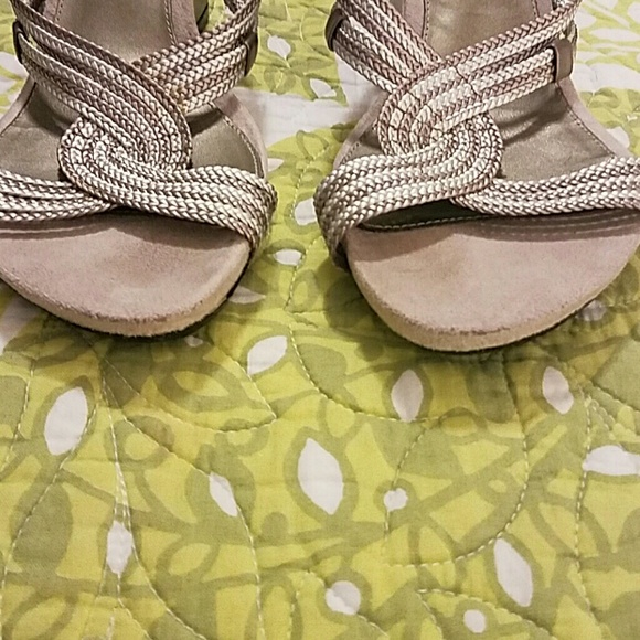 Bronze and Silver Wedge Sandals. - Picture 5 of 6